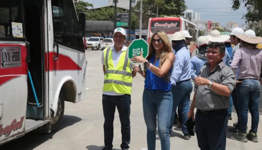 Reabierta la carrera 43 entre calles 54 y 63 B.