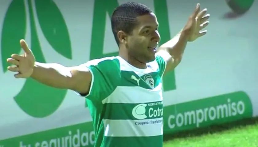 Ethan González, celebrando el segundo gol de la noche.
