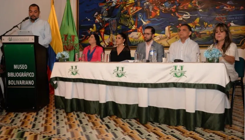 Lanzamiento del Congreso. 