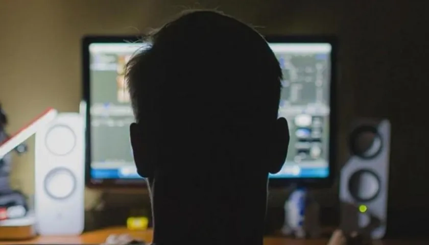 Los usuarios son grabados viendo porno.