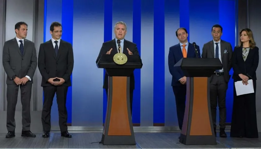 Presidente Iván Duque habla sobre los dos proyectos, junto a los representantes de las firmas Accenture y Movistar.