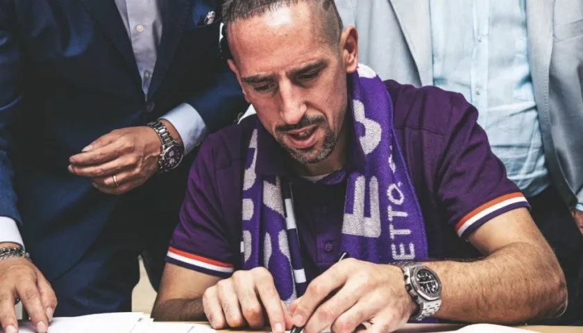 Frank Ribery, jugador francés. firma contrato con la Fiorentina. 