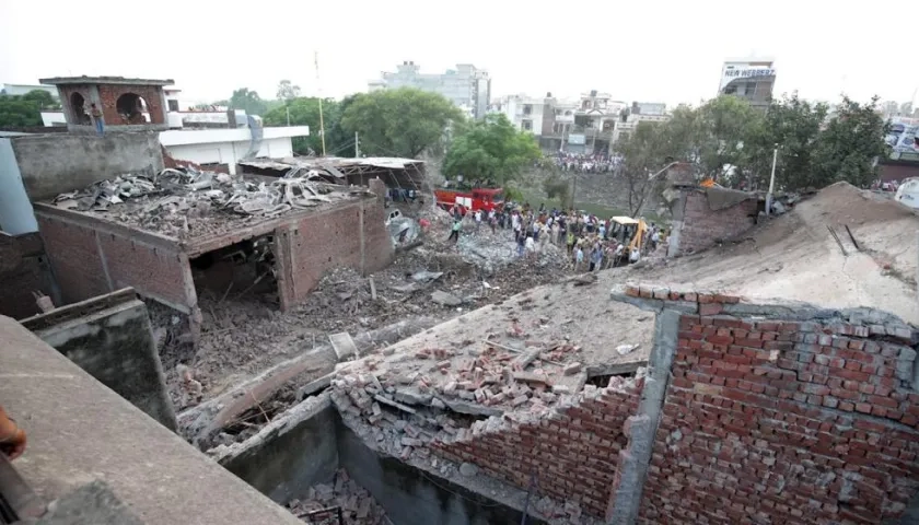 La explosión fue en una fábrica de fuegos artificiales en la localidad de Batala.