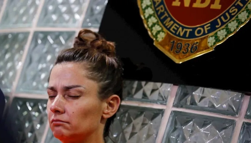 Jennifer Erin Talbot fue detenida en Filipinas con un bebé escondido en un bolso.