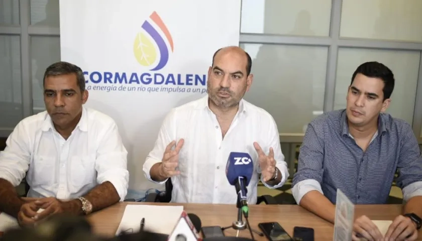 Director de Asuntos Portuarios de la época, Director de Cormagdalena y Director de Asoportuaria.