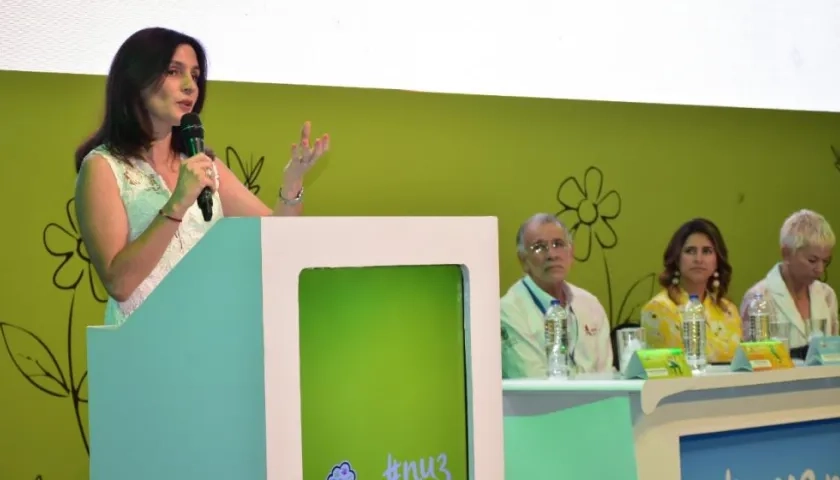 La Primera Dama del Distrito Katia Nule.