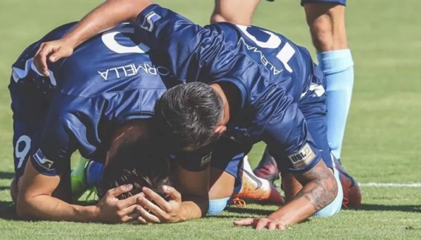 Darek Formella celebra el gol, con dedicatoria a su padre.