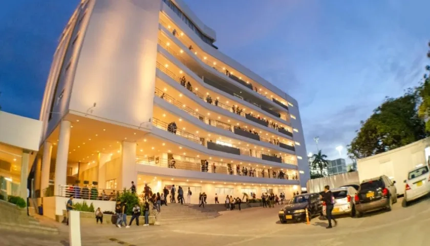 Fachada de Universidad de la Costa.