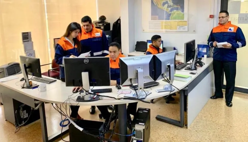 Funcionarios de la Dimar durante el ejercicio.