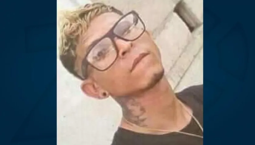 Adan Yuset Lozano Ortiz.