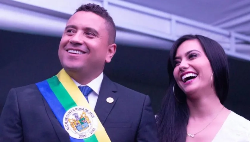 La psicóloga Haychelt Benitorevollo y el político Carlos Posada. 