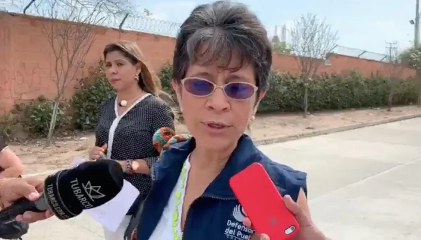 Alma Riquett, Defensora Regional del Pueblo.