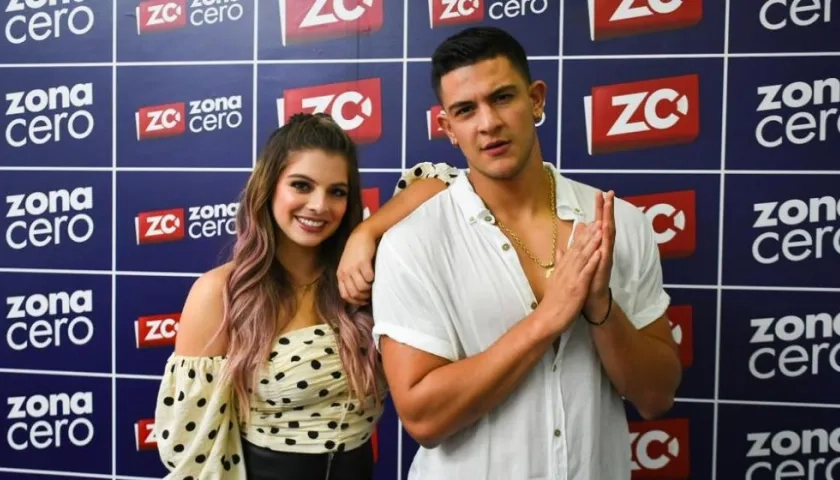 Los cantantes Daniela Legarda y Emilio Jaime.