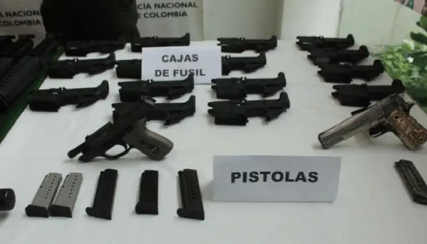 Las armas fueron enviadas a Barranquilla, ocultas en compresores de aire comprados por Arcila en Miami.