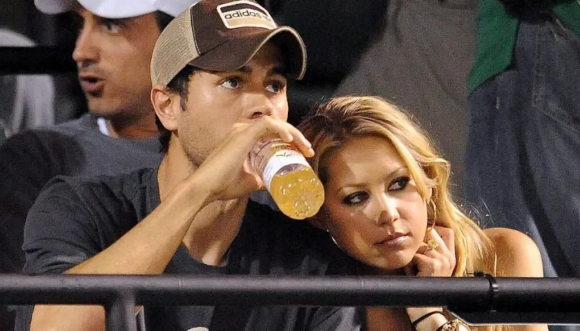 El cantante español Enrique Iglesias y la extenista Anna Kournikova.
