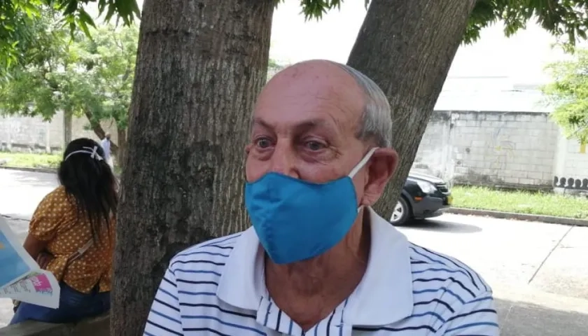 Fernando Salas, hermano de  Armando Salas Senior. 