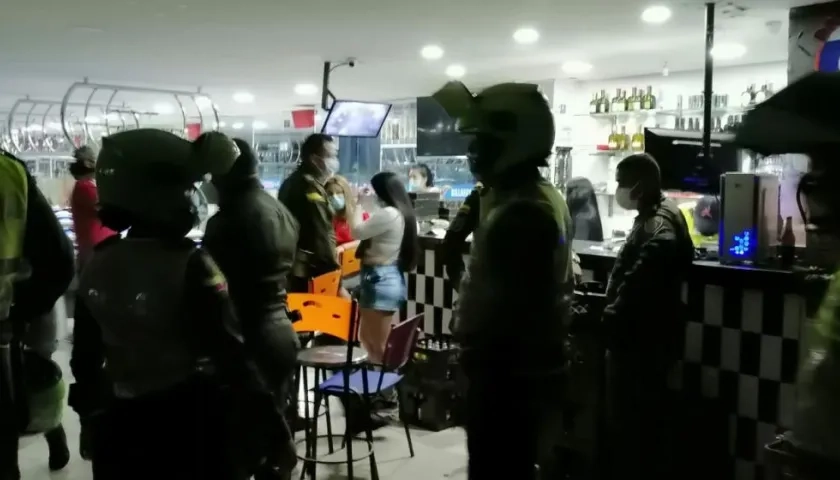 Billares OK, intervenido por la Policía Metropolitana.