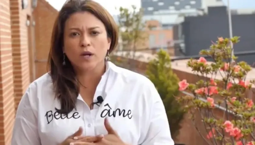 Natasha Avendaño, Superintendente de Servicios Públicos.