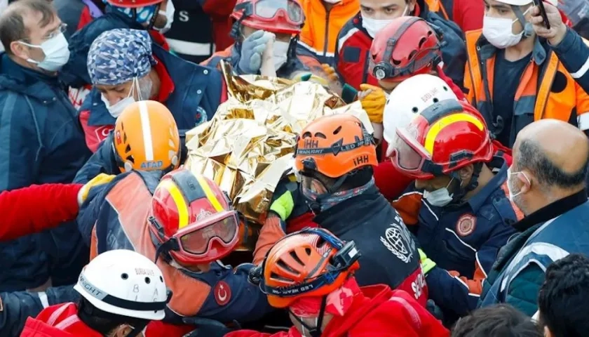 Rescate de la niña Elif, de 3 años de edad.