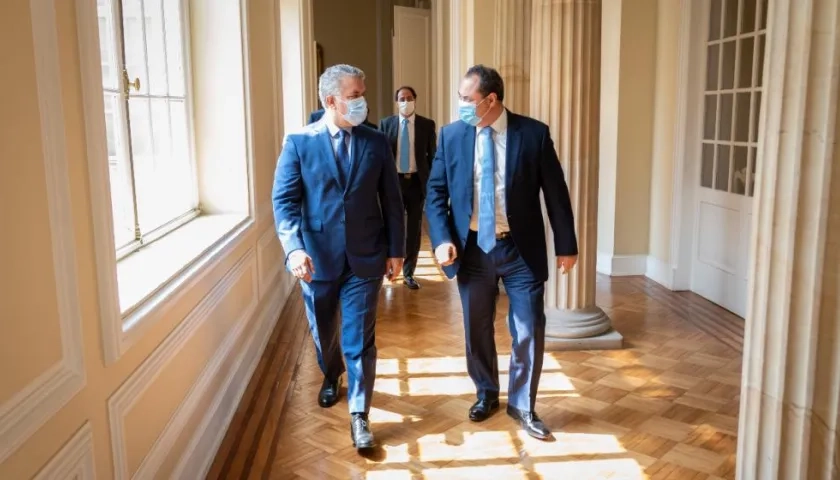 Presidente de Colombia, Iván Duque, y presidente del  CAF, Luis Carranza.