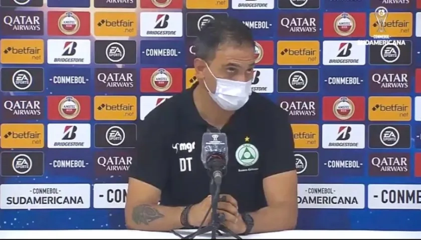 Víctor Rosas, DT de Plaza Colonia.