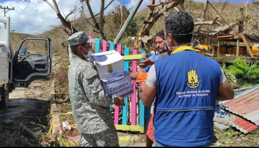 Entrega de ayudas a los damnificados.