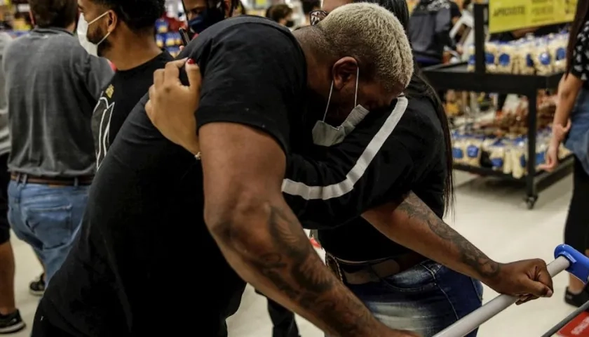 Imagen de la protesta en la tienda.