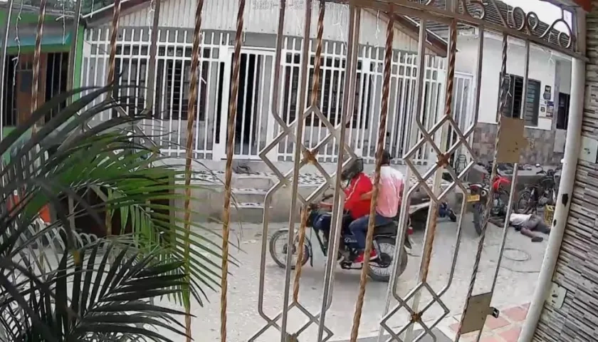 Momento del ataque sicarial ocurrido en Cruz de Mayo. 