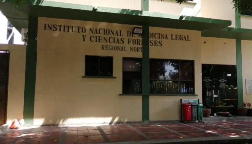 El cuerpo del joven fue llevado a Medicina Legal. 