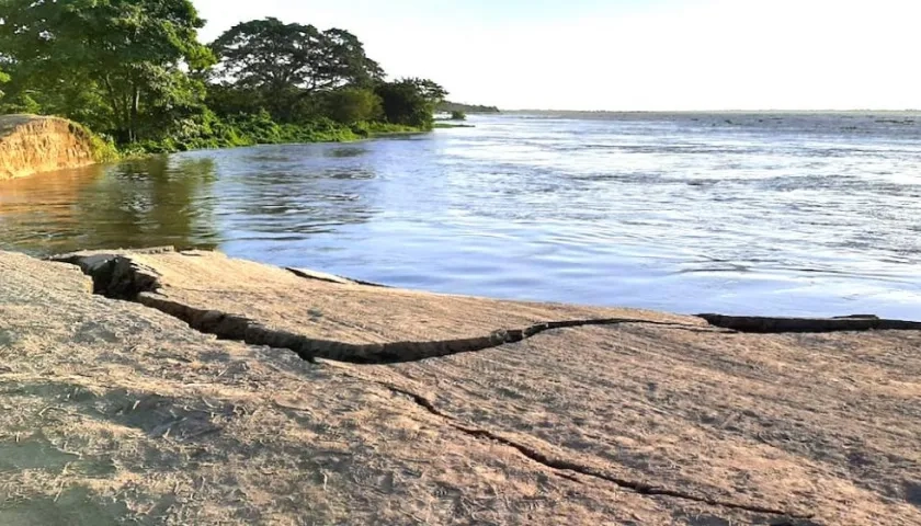 Avance de la erosión del río Magdalena en Salamina.