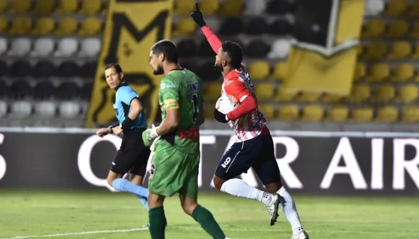 Miguel Ángel Borja celebrando el gol convertido mediante cobro de tiro penal.