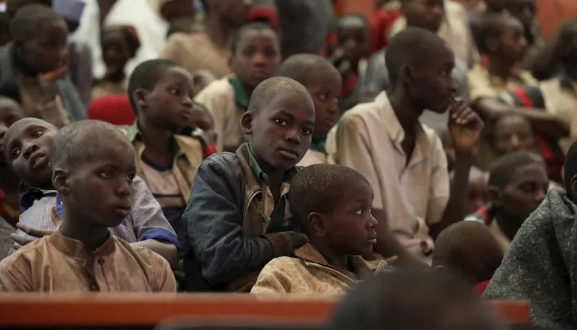 Grupo de estudiantes nigerianos secuestrados hace unos días en la misma región. 