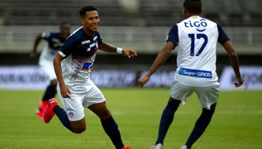 James Sánchez festeja su último gol con Junior. 