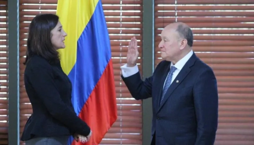 El nuevo presidente de la Corte Constitucional Alberto Ortiz toma juramento.