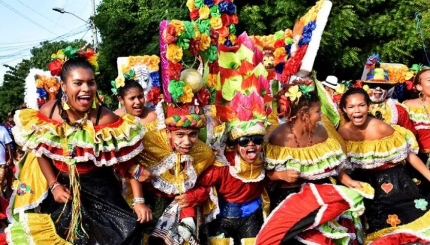 Danza de Congo durante desfile de Carnaval del Suroccidente.