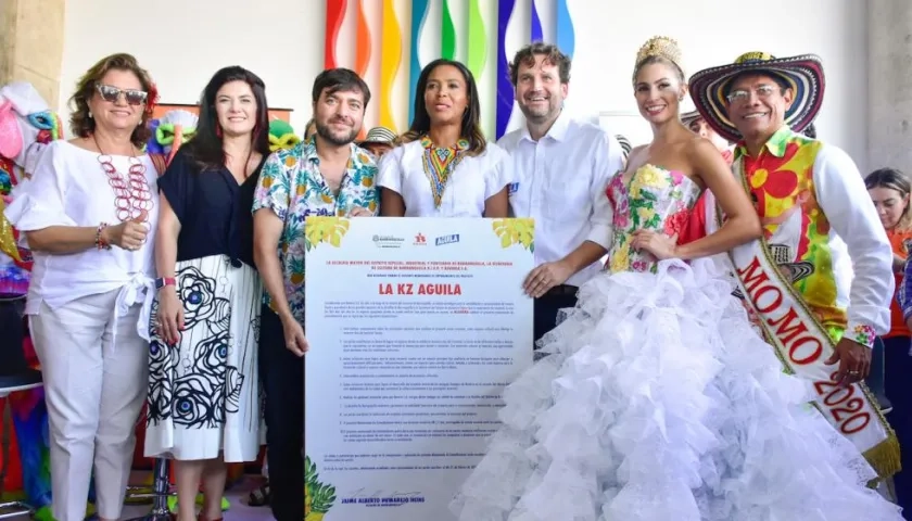 La Directora del Carnaval, el Alcalde, la Ministra, el presidente de Bavaria, la Reina del Carnaval y el Rey Momo.