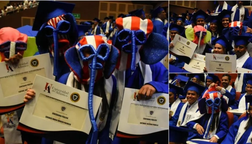 Las marimondas universitarias durante la ceremonia.
