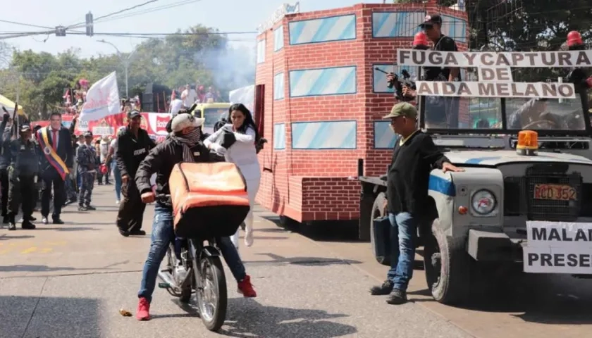 Escena teatral de la fuga de 'Aida', recreada por Pablo Yepes.