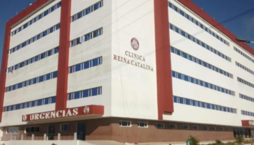 El joven se encuentra en delicado estado de salud en la Clínica Reina Catalina de Baranoa.