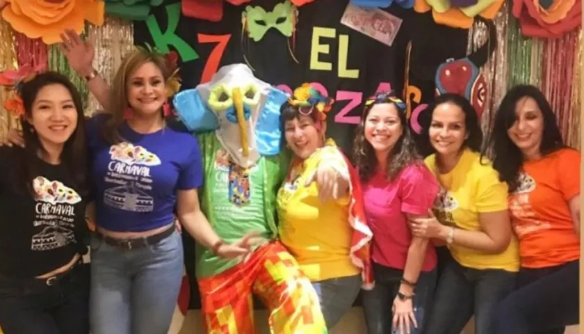 Imagen del festejo en la caseta carnavalera.