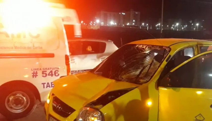 Taxi que arrolló a adulto mayor en la Circunvalar.