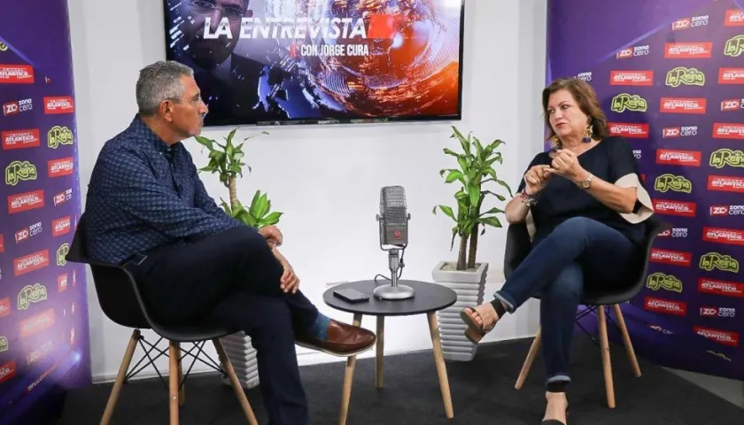 La Entrevista con Jorge Cura, hoy con Carla Celia directora de Carnaval S.A.S