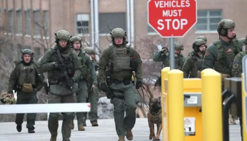 La Policía en el lugar de los hechos.
