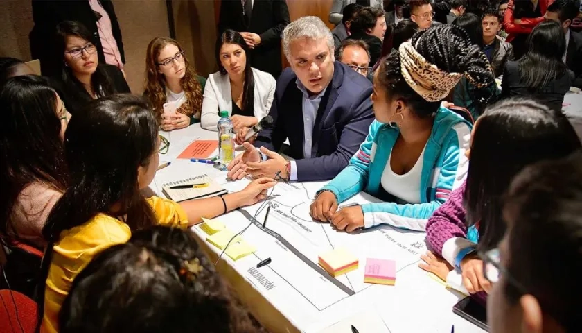  El Presidente enfatizó en que hay que poner más atención al aspecto relacionado con la salud mental de los jóvenes.