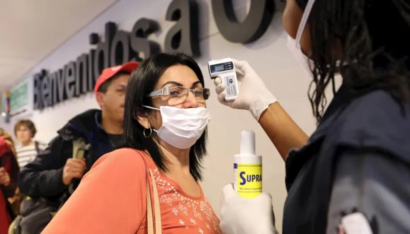 Imagen referencial de controles en aeropuertos.