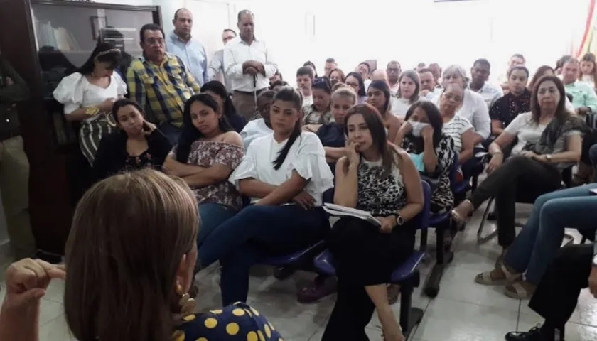 Funcionarios de la Personería coordinando las acciones.