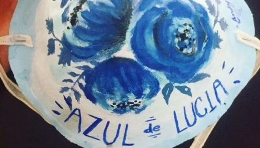 El tapaboca que fabricó el cantante.