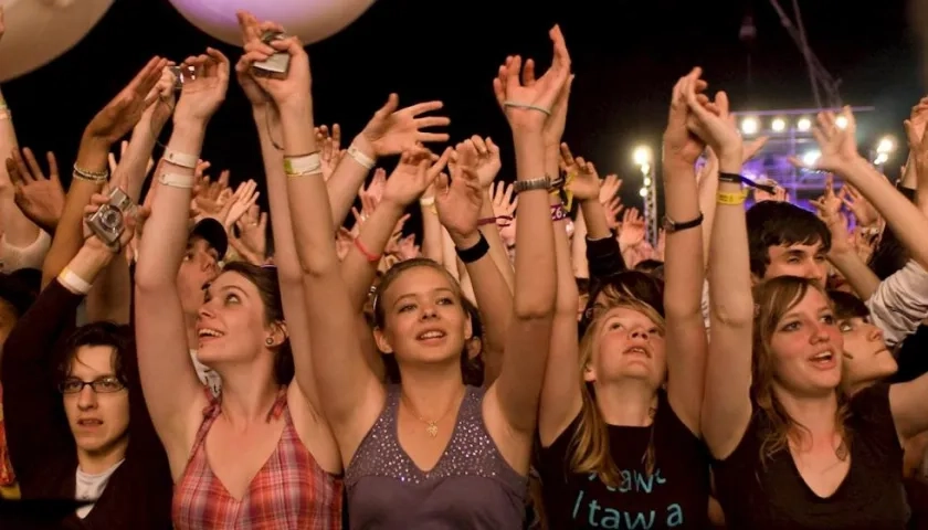 Asistentes disfrutando durante una edición del festival.