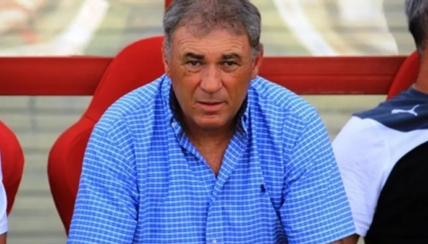 El entrenador y exportero Nery Pumpido.