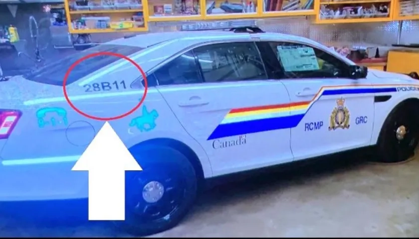 Réplica de un vehículo de la Policía utilizado por el autor del tiroteo.